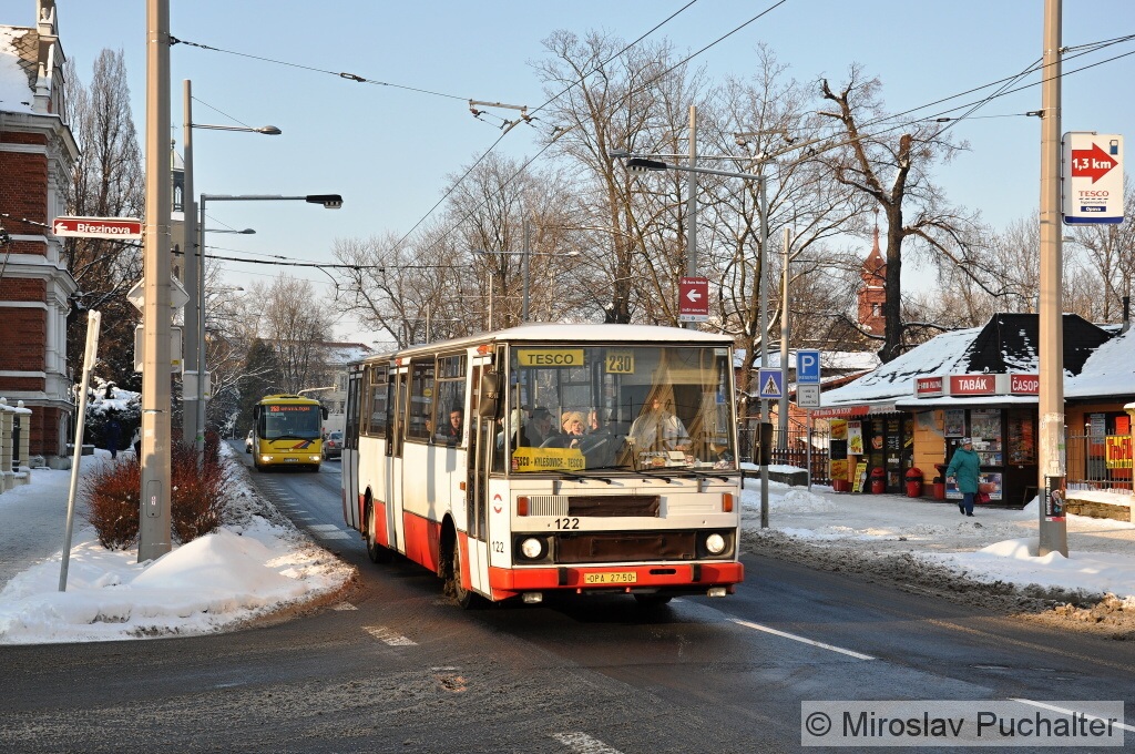 Ev. . 122 (Karosa B 732) v ulici Jansk.