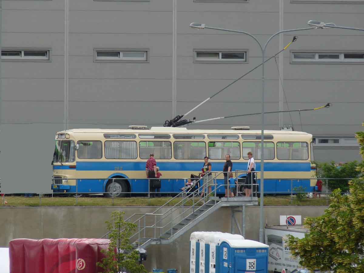 Trolejbus T11-L