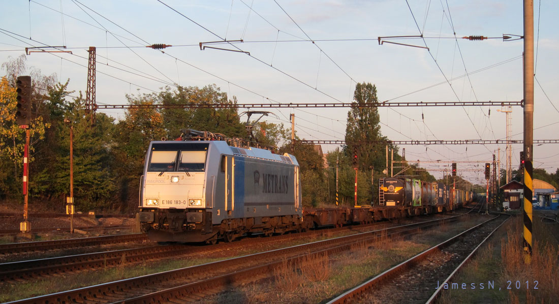 E186.183 s Nex do Rotterdamu zastavuje v Hostivai kvli kiovn s 363.044