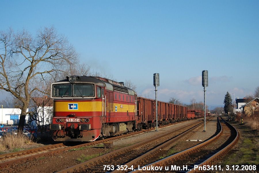 753 352-4, Loukov u M.H., Pn63411, 3.12.2008 (foto: Vla Musil)