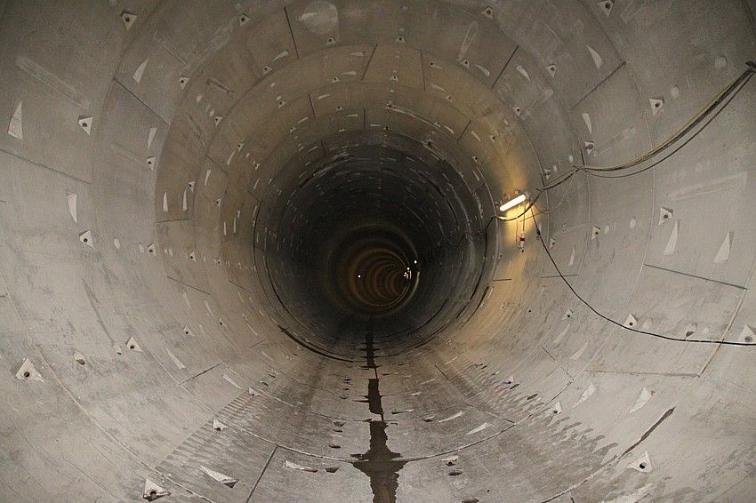 Jednokolejn traov tunel v seku Veleslavn - Petiny
