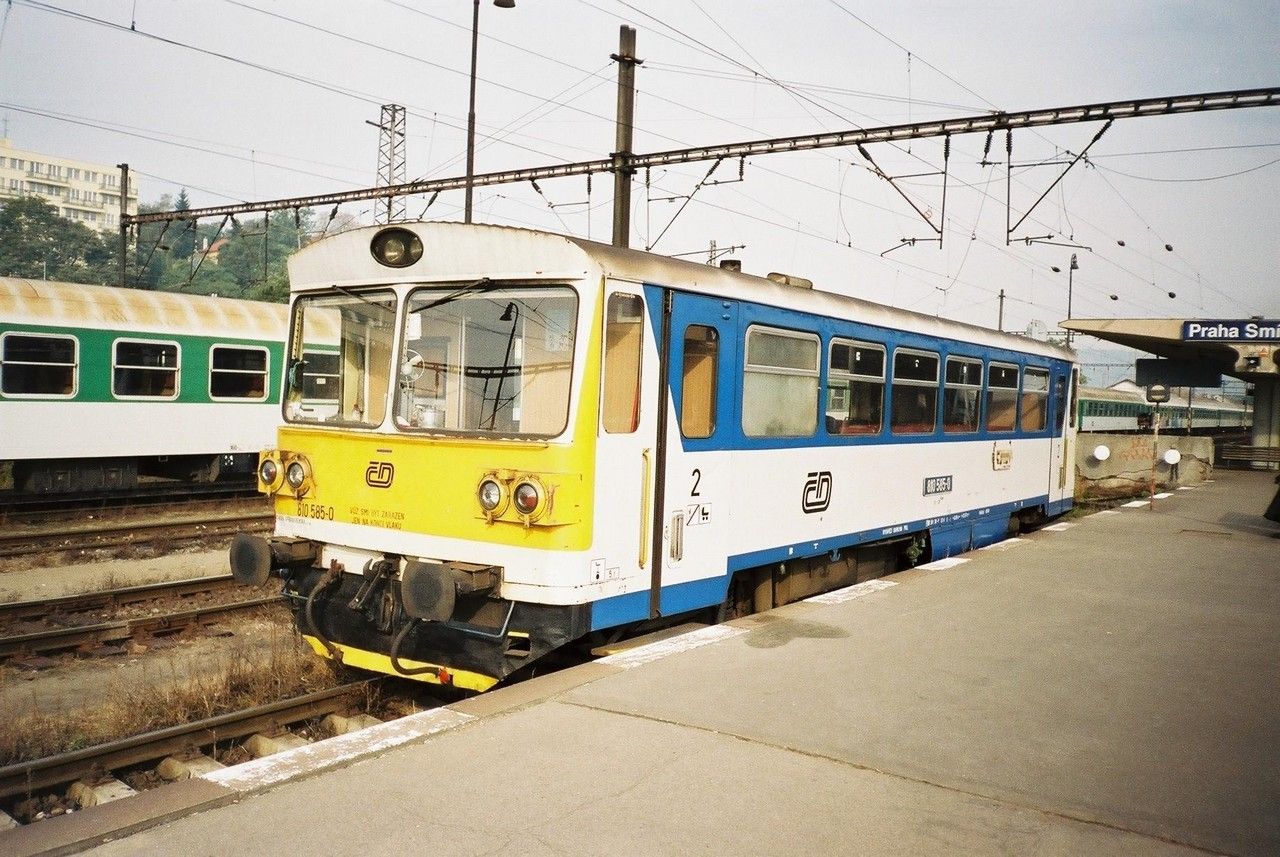 810.585 v st. Praha-Smchov, 3.10.2002