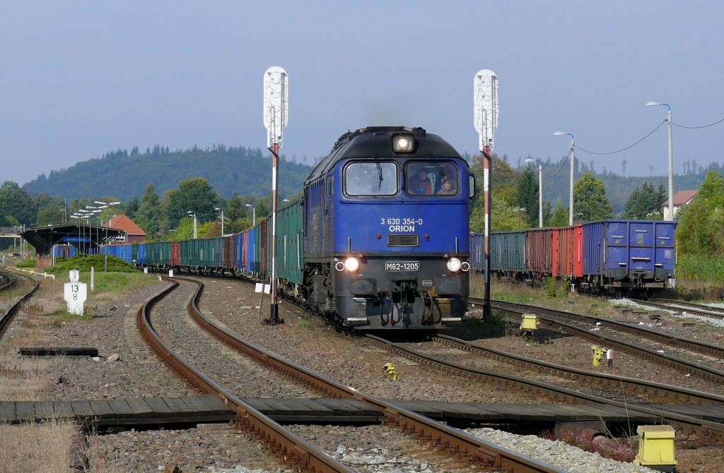 Scinawka Srednia : M62-1205 s nkladnm vlakem do Klodzka 