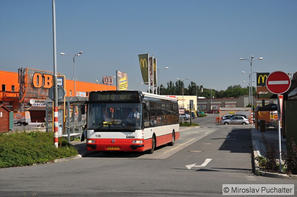 Ev. . 136 (Karosa-Renaul City bus) v zastvce 