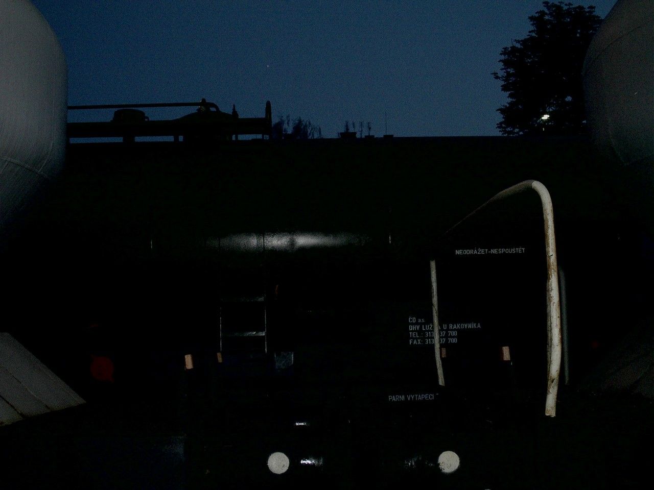 Renovovan cisternov vagon pro Lunou, v st. Rakovnk, 24.6.2010