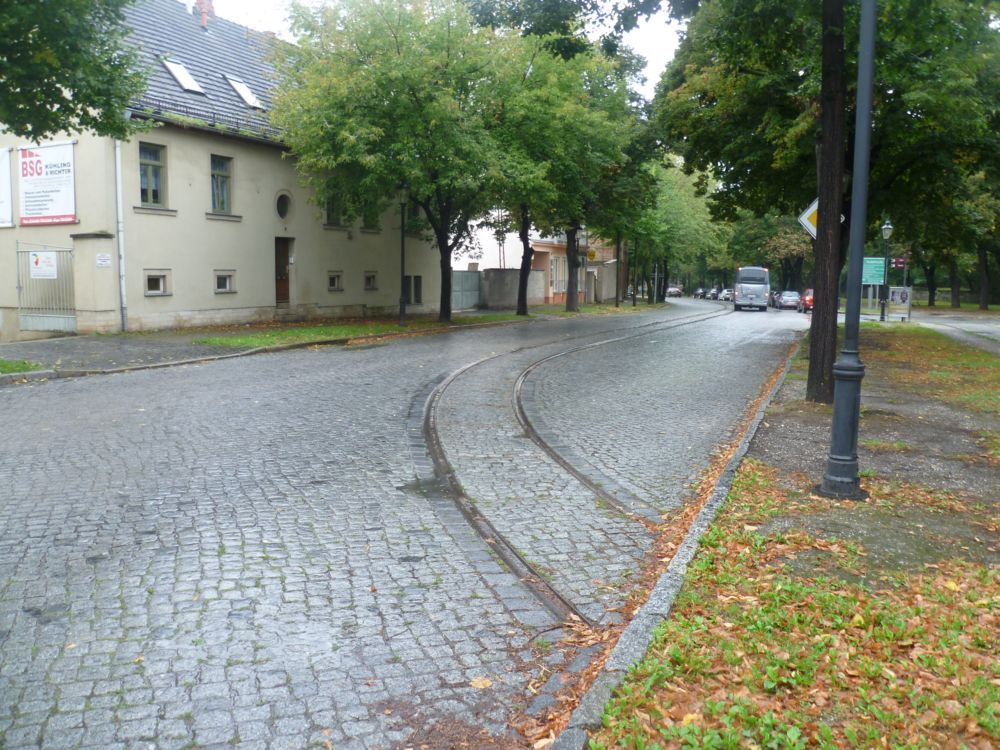 Nedaleko zastvky Poststrasse se nachz zbytek trati, kter vedla v letech 1892 - 1976 na Markt...