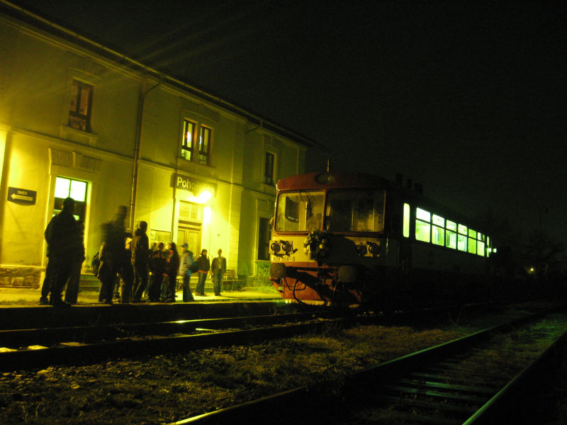 Os 4661 jako posledn vlak z Pohoelic