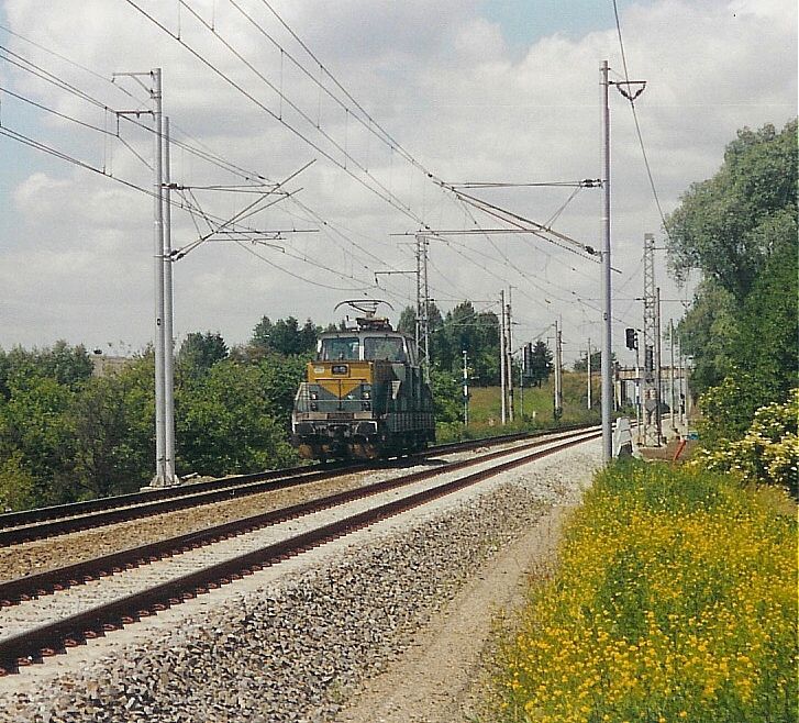 111 022-0 Huln(2003,foto-Ale Krka)