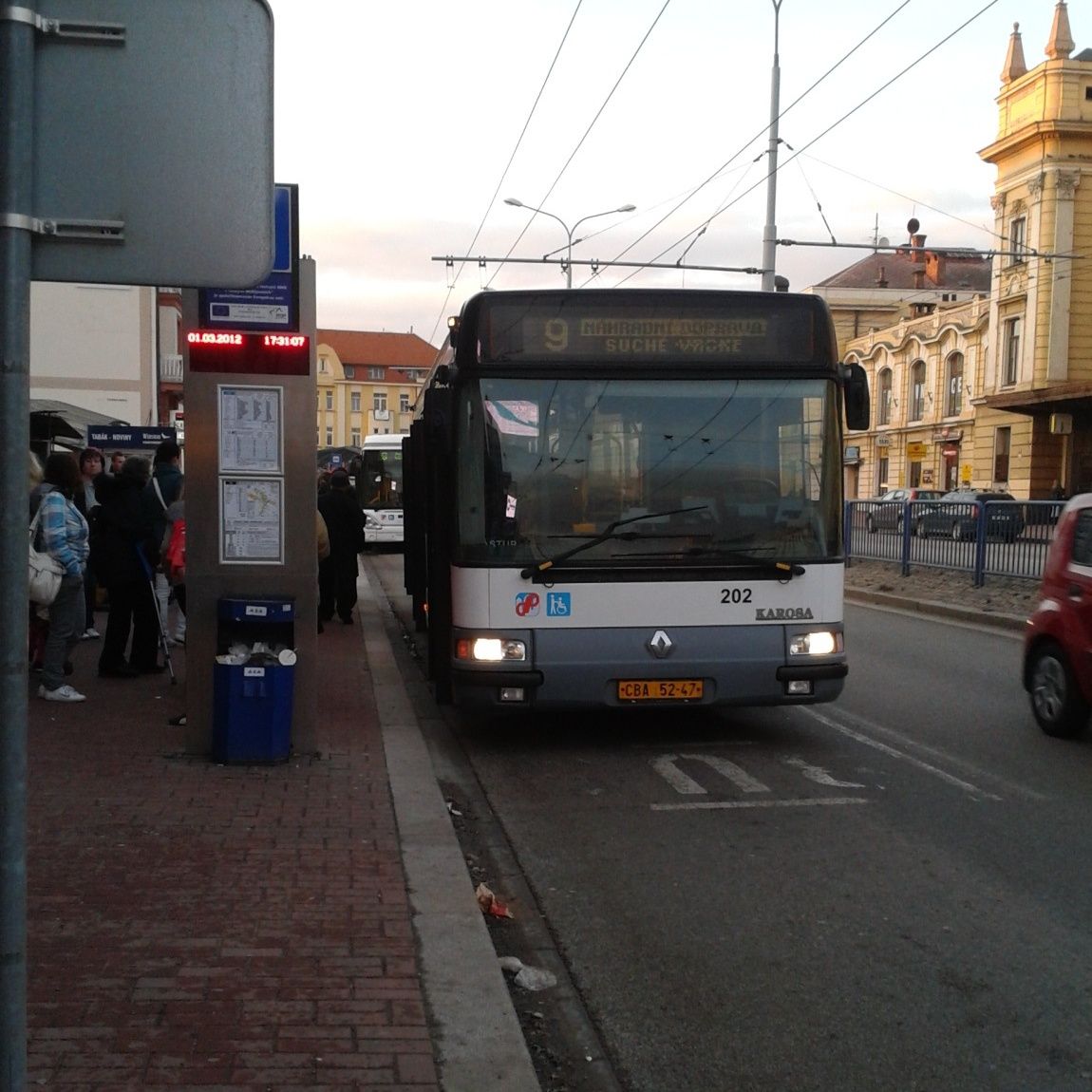 Linku 9 zajioval Citybus . 202 a jezdil jen Such Vrbn-Ndra a zpt, trolejbusy jezdily z .V