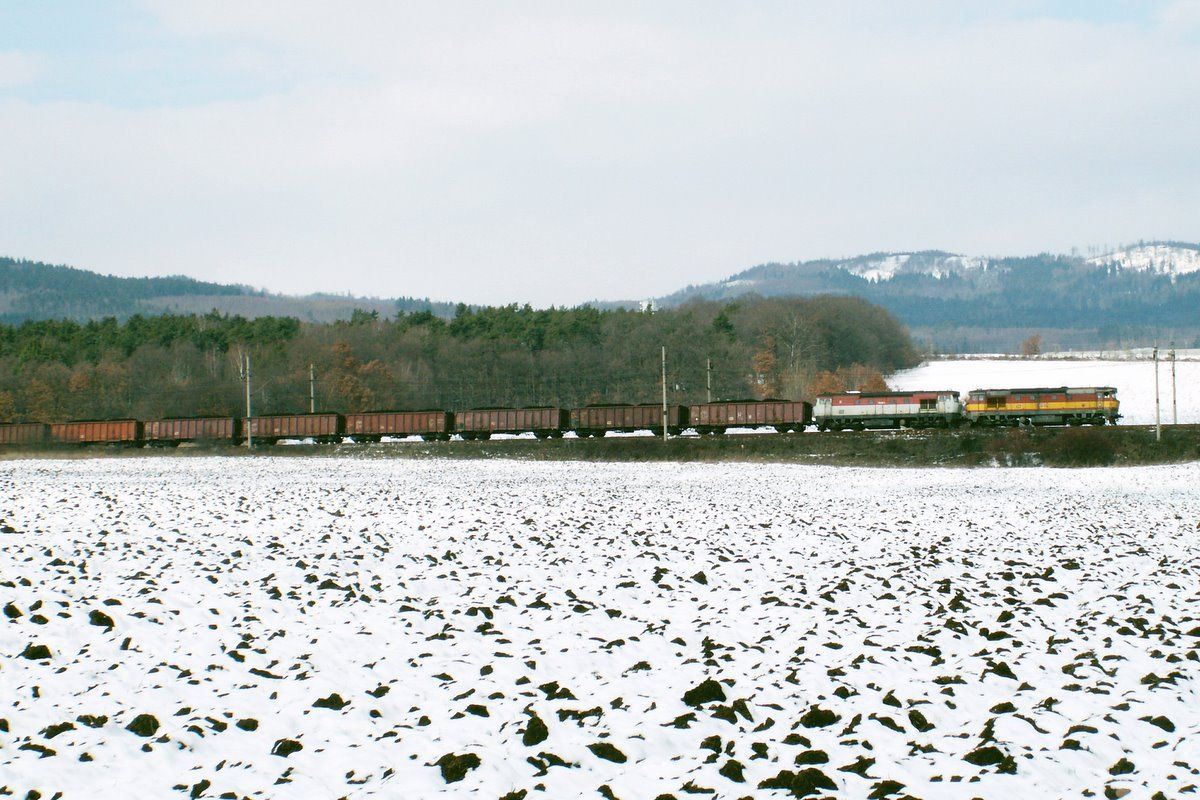 Uheln vlak se bl ku Chomutovu ....5.3. 2006