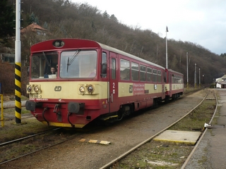 810.598-3 + 010.360-6 na vlaku 19007 v Mìchenicch