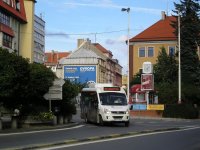 Minibus vyjd z tdy 9. kvtna na Budjovickou ulici, kter prochz pes Kikovo nmst.