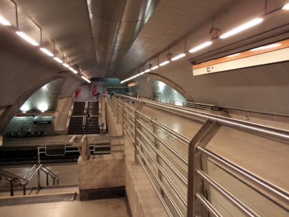 La Cisterna (pestupn stanice na linku 4A).