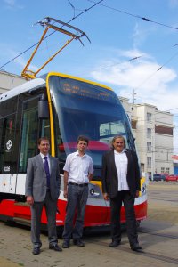 Pedstaven nov verze tramvaje 15T ForCity Alfa pro Prahu dne 24. 8. 2015.