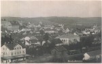 Pohlednice, zachycujc msto s ndram a jeho budovou v poped, odeslan 21. srpna 1933. Sbrka Petr Hoek