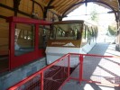 Lanovkaspojujc trolejbusovou konenou ve Vevey vede na Mont Plerin