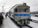 Os.vlak do Ostravy Svinova odchdzal zo zstavky Hrdek ve Slezku,kde cestujucich doviezol autobus