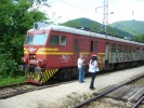 Elektrick jednotka 32.053-1 ve stanici Radunci na trati Gorna Orjachovica - Stara Zagora