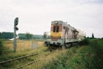 721.168 v Mn z z Lubn jede do Rakovnka (v pozad nov obchvat), 20.9.2001