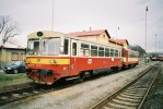 810.012 v Os 6711 do Lovosic ped odjezdem v st. Rakovnk, 7.11.2001