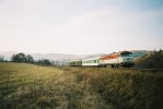 749.081 ve sp. vlaku od K.V. do Chomutova ped Pertejnem, 21.11.2003