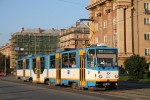 Tramvaj KT8D5RN1na ul. 17. listopadu v Porub dne 23.9.2006. Foto: Robin Vysok