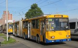 Trolejbus 343 bezprostedn po nehod, po vystoupen cestujcch... [11.5.2012 - 07:37]