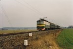 Lokomotiva . 141 045-5 s osobnm vlakem ped st Hradec Krlov Sl. p., dne 26.nora 1994