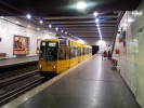 Do tohoto seku, spolenho pro tram i Stadtb. mou je tramvaje upraven pro vysok nstup. (Essen)