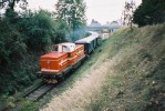 T 444.162 ve zvl. vlaku do Poln odjd ze st. Dobronn 14.9.2003