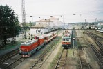 T 466.0286 odjd v Os do Vejprt z chomutovsk st. (od. 12:07), vpravo loko E 499.112, 11.9.2004