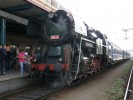 Protokolrn vlak pro sek Pardubice-Hradec Krlov-Jarom pivezla 464.202