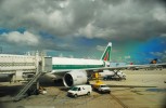 Boeing  777-200 - Miami International Airport
