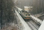 Lokomotiva . 130 017-7 v ele Os 5245 v Petrovicch nad Orlic, dne 24.ledna 1998