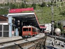 Zasteen nstupit Gornergratbahn v Zermattu. Vlaky odjd v taktu 24 minut.
