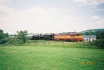 753.212+475.111 v soupravovm vlaku z Lun do Plzn odjd z Rakovnka 25.6.2001