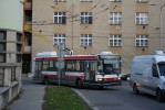 Řidič 3002 to při odbočování do ulice Jilemnická neměl jednoduché.