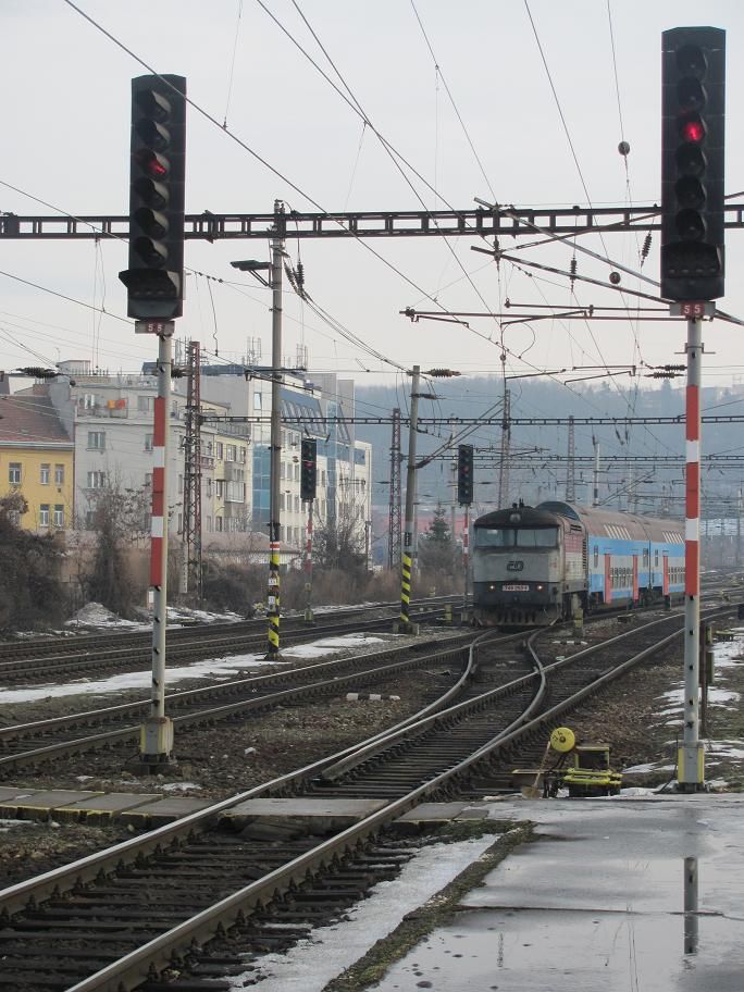 749 253 na ele os. 9058 - Praha Vrovice - 9.1.2011.