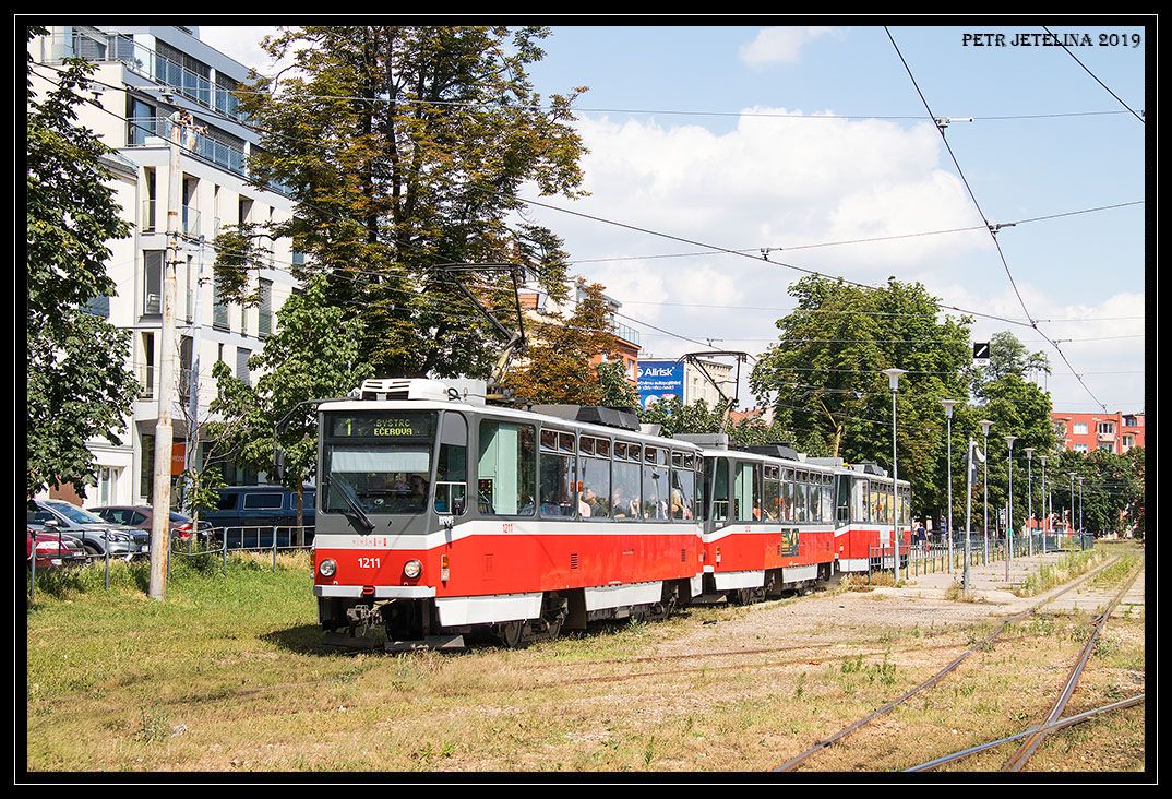 Tatra T6A5, 1211 + 1212 + 1208, 2.7.2019, Brno - Vstavit, hlavn vstup