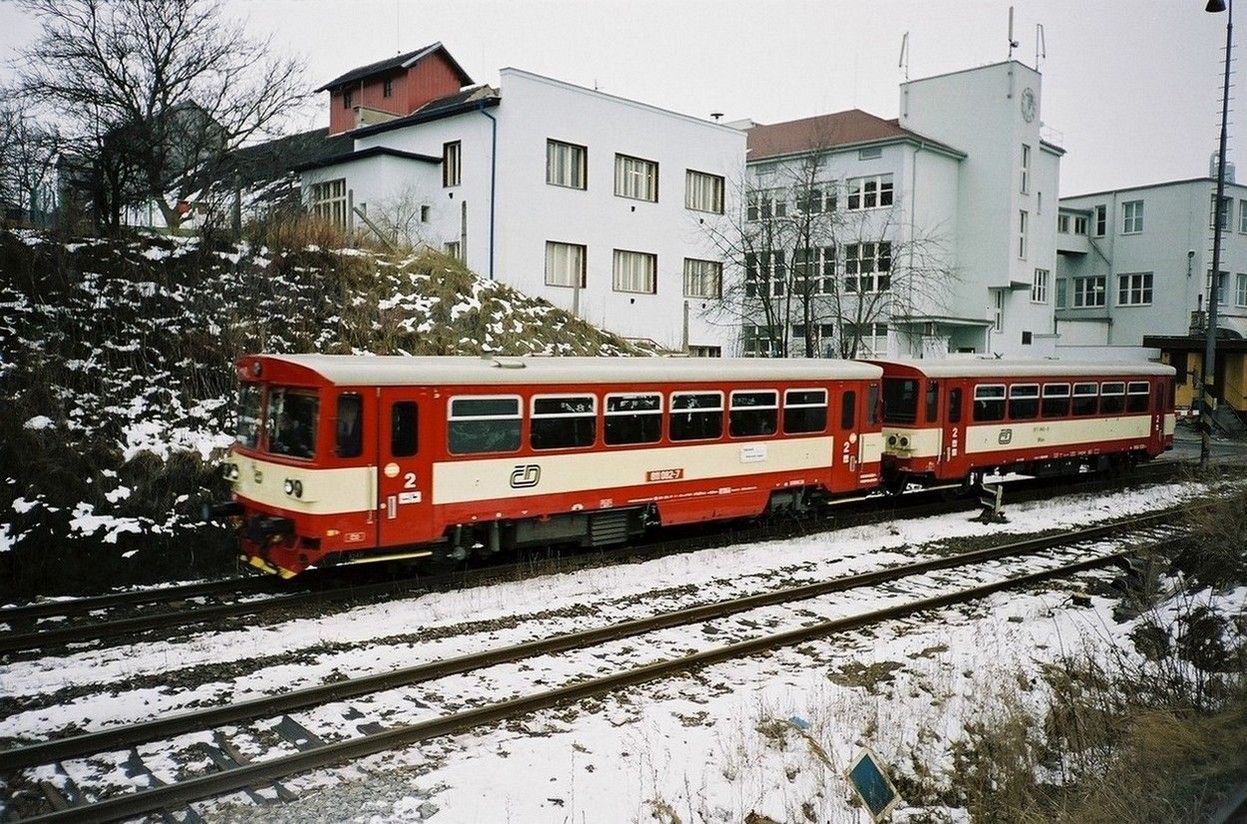 811.082 sune ze stanice (od. 14:27) na zast. Rakovnk zpad, 10.2.2005