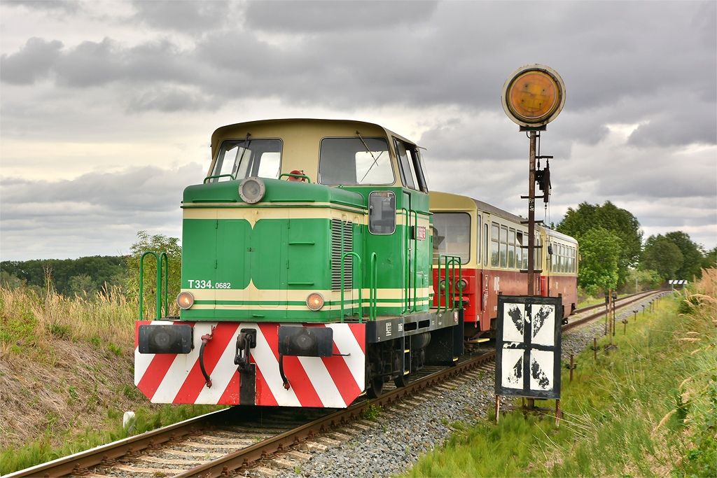 6.9.2015, Sv 103526, T334.0682+011 636-8+810.623-9, Holasovice - Skrochovice