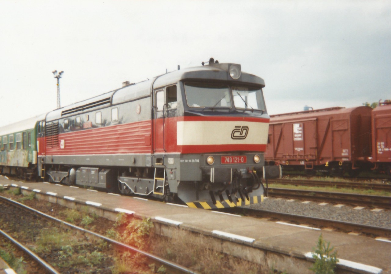 749 121-0 Os3435 Opava-vchod 23.7.2001