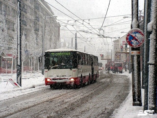 380 na 11 do Carrefouru. Ten u nen, brzy nebude ani Tesco, kter ho nahradilo