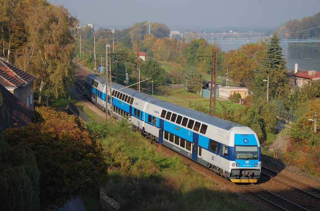 971 030,Nelahozeves zmek-Kralupy