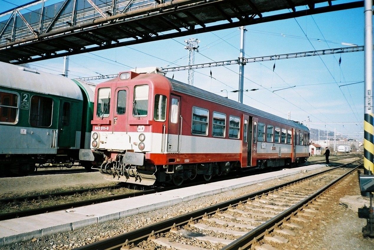 842.011 DKV Liberec, v st. Pha-Smchov sev. nst., v Os 25900 do Hostivic, dne 2.2.2002