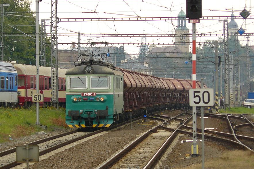 123.005-1 Opava vchod 27.9.2012