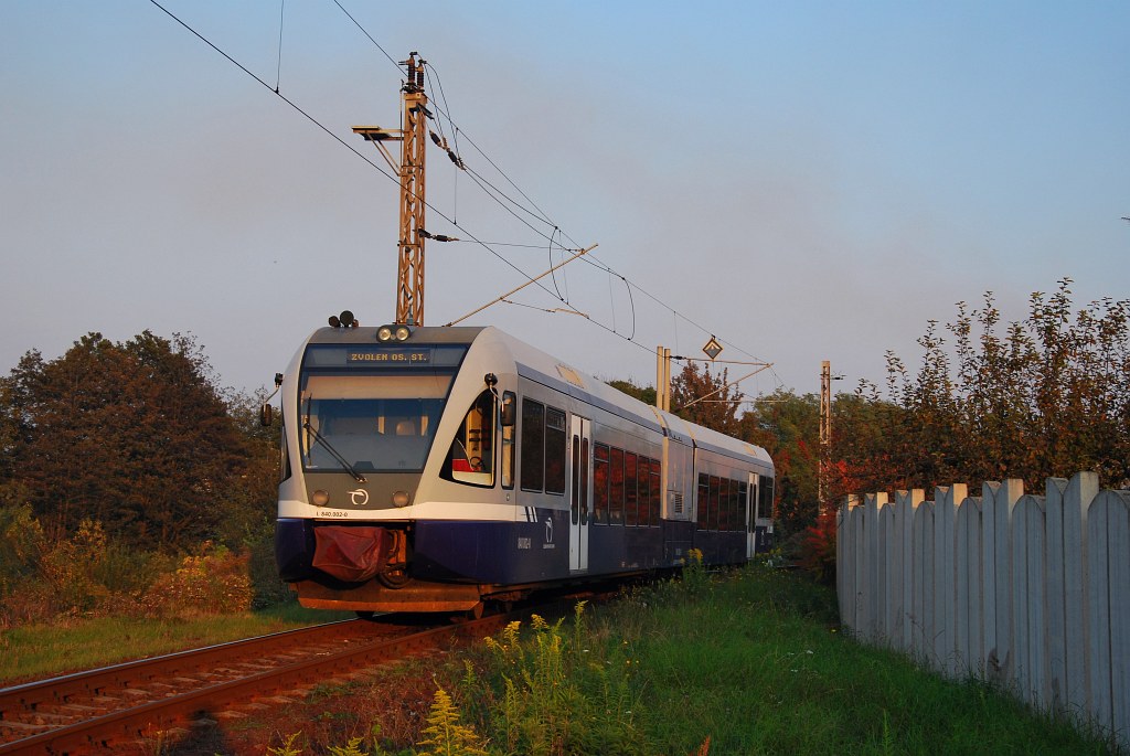 840 002 ak na krupinskom zhlav stanice Zvolen, 13.10.2010