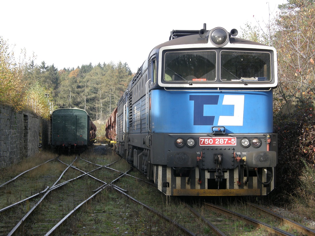 750.287-5 + 750.338-6 Mn 83180, vleka kamenolom Zrubka, 25.10.2013