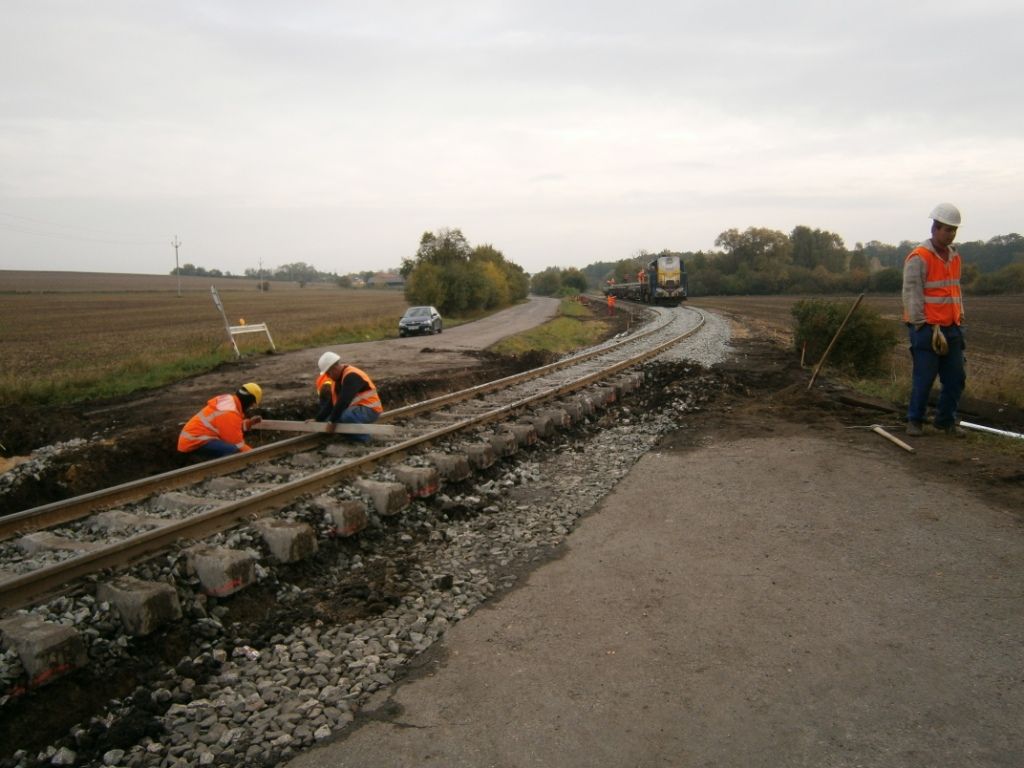 Tady by to chtlo taky vc trku pod praci. Jak dlouho asi ten pejezd vydr?