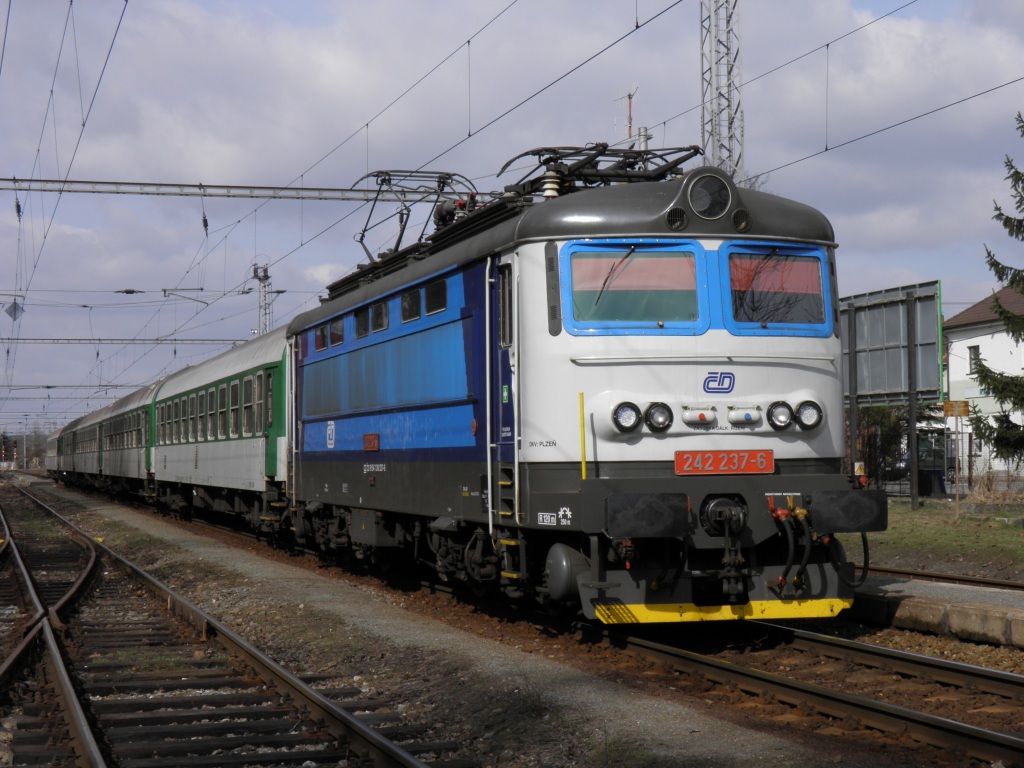 242 237-6, Petice, 19.03.2011